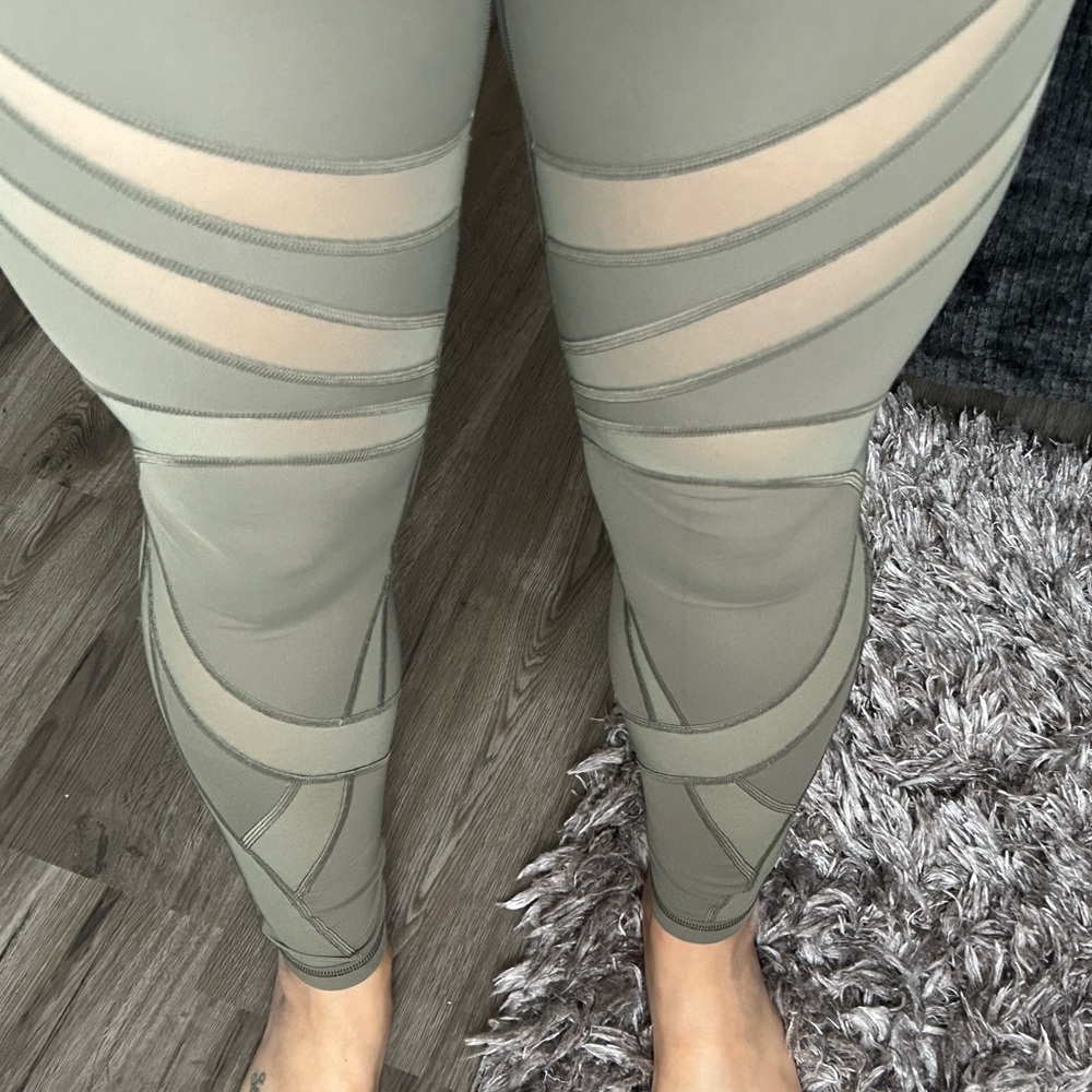 Limited Edition - Lululemon mesh leggings